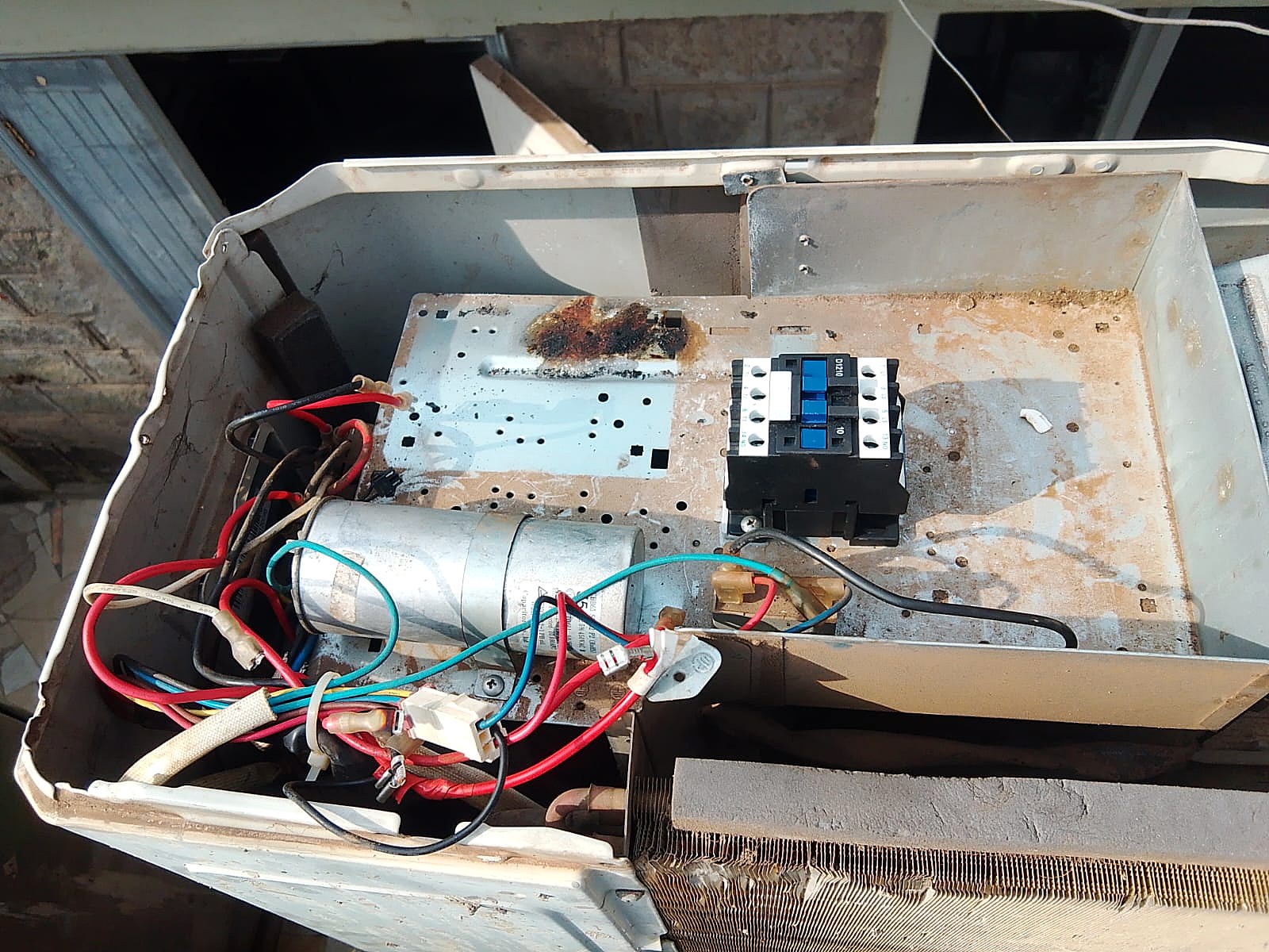 Electrical control panel and refrigeration components